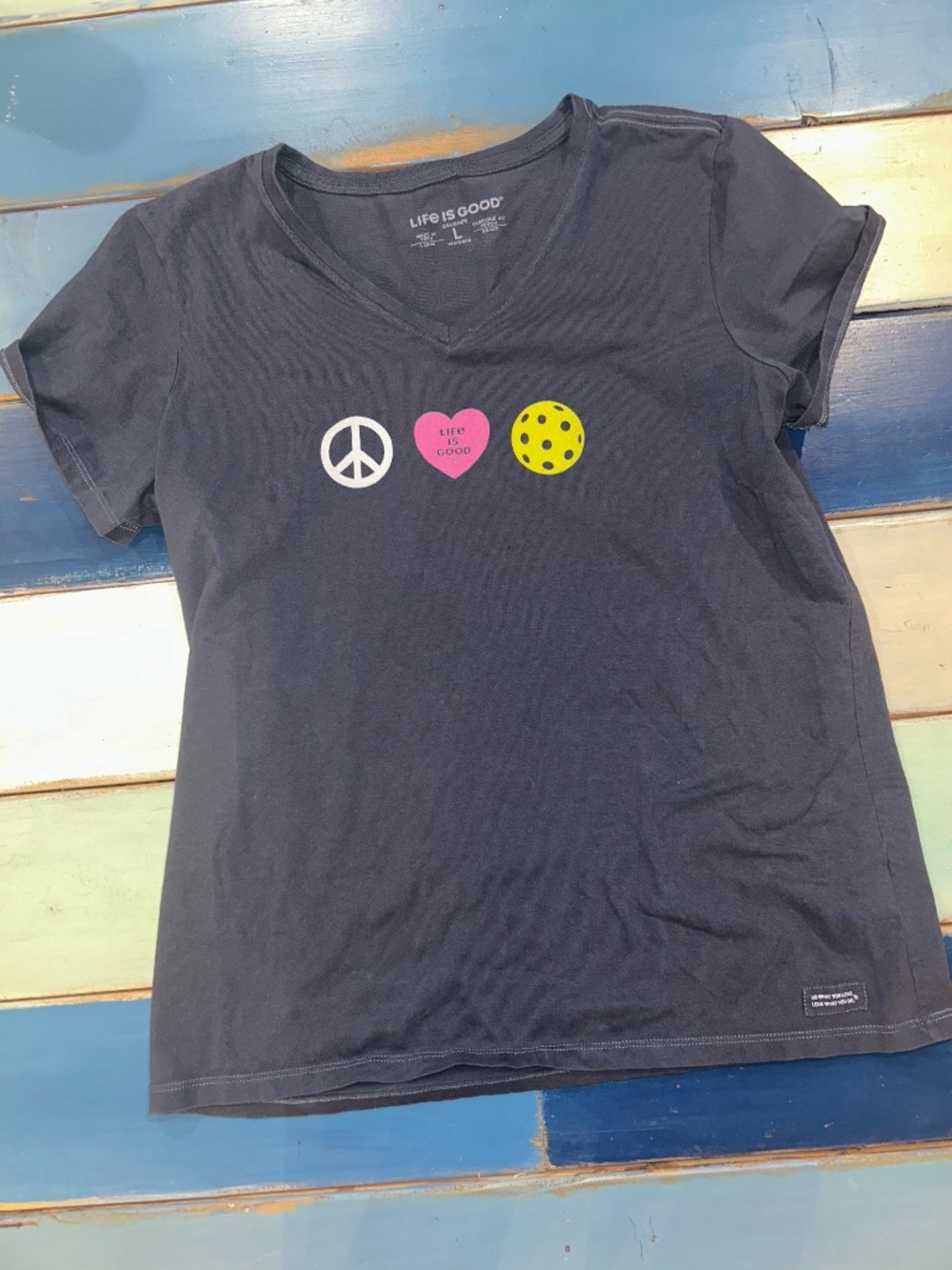 Life Is Good Peace Love Pickleball Crusher V-Neck Tee Women’s Large